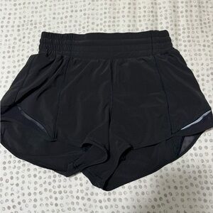 Lululemon Hotty Hots high rise in size 4 color black